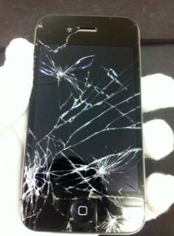 iphone4ひび割れ