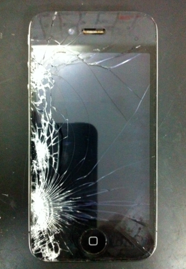 iPhoneガラス両面割れ