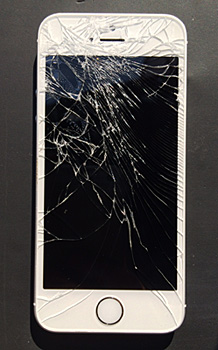 iphone5sフロントパネル割れ